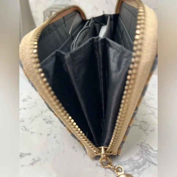 raffia zipper clutch wallet - holds 12 cards plus cash - Picture 6 of 9